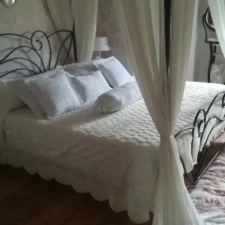 Bed & Breakfast La Gerbaudiere Chambres&table D Hotes Proche Mont Saint Michel Cuisine Maison 3*