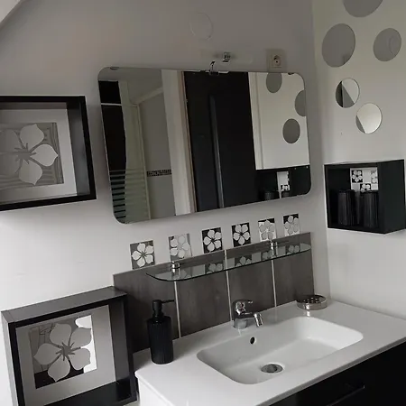 La Gerbaudiere Chambres&table D Hotes Proche Mont Saint Michel Cuisine Maison Bed & Breakfast Notre-Dame-du-Touchet