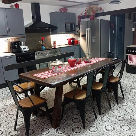 La Gerbaudiere Chambres&table D Hotes Proche Mont Saint Michel Cuisine Maison Bed & Breakfast Notre-Dame-du-Touchet