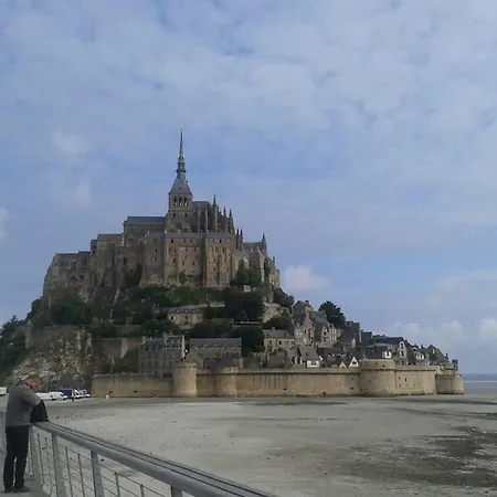 La Gerbaudiere Chambres&table D Hotes Proche Mont Saint Michel Cuisine Maison Nocleg ze śniadaniem Notre-Dame-du-Touchet