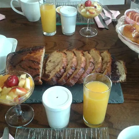 La Gerbaudiere Chambres&table D Hotes Proche Mont Saint Michel Cuisine Maison Bed & Breakfast