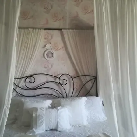 La Gerbaudiere Chambres&table D Hotes Proche Mont Saint Michel Cuisine Maison 3*