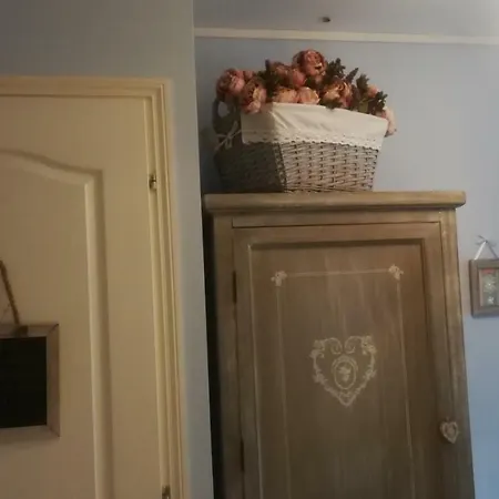 La Gerbaudiere Chambres&table D Hotes Proche Mont Saint Michel Cuisine Maison Bed & Breakfast