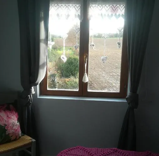 La Gerbaudiere Chambres&table D Hotes Proche Mont Saint Michel Cuisine Maison Bed and Breakfast