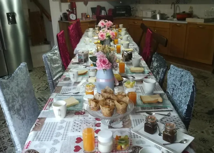 Bed and Breakfast La Gerbaudiere Chambres&table D Hotes Proche Mont Saint Michel Cuisine Maison 3*