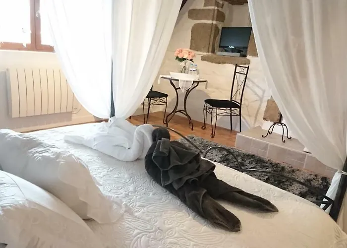 La Gerbaudiere Chambres&table D Hotes Proche Mont Saint Michel Cuisine Maison Bed and Breakfast 3*